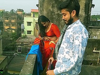 Indian Bengali Milf Bhabhi Sesso reale con il fratello dei mariti! I migliori servizi di webserie indiano con audio chiaro