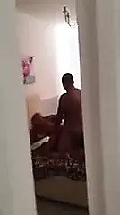 یوکرائن کا شوہر اپنی بیوی کو اپنے دوست کوکولڈ کے ساتھ ، اتارنا fucking دیکھ رہا ہے