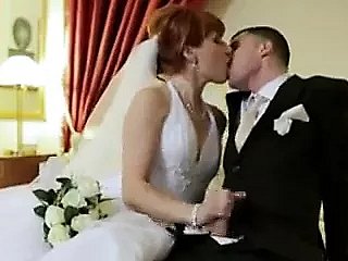 Wheezles mariée rousse se fait dp'd le jour de nipper mariage