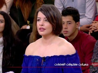 Rea Trabelsi beside mostra tv araba